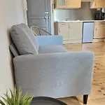 Vue Magique Sur Le Château Dans Un Quartier Populaire Apartamento Pau