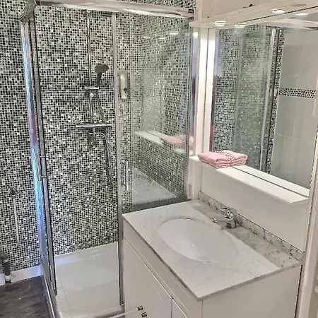 Apartmán Wonderhost, Vue Magique Sur Le Chateau Dans Un Quartier Populaire *