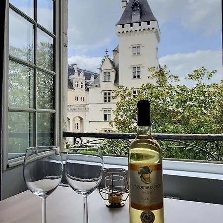 Wonderhost, Vue Magique Sur Le Chateau Dans Un Quartier Populaire Apartmán